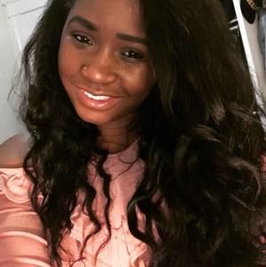 Meet your Posher, Vanessa